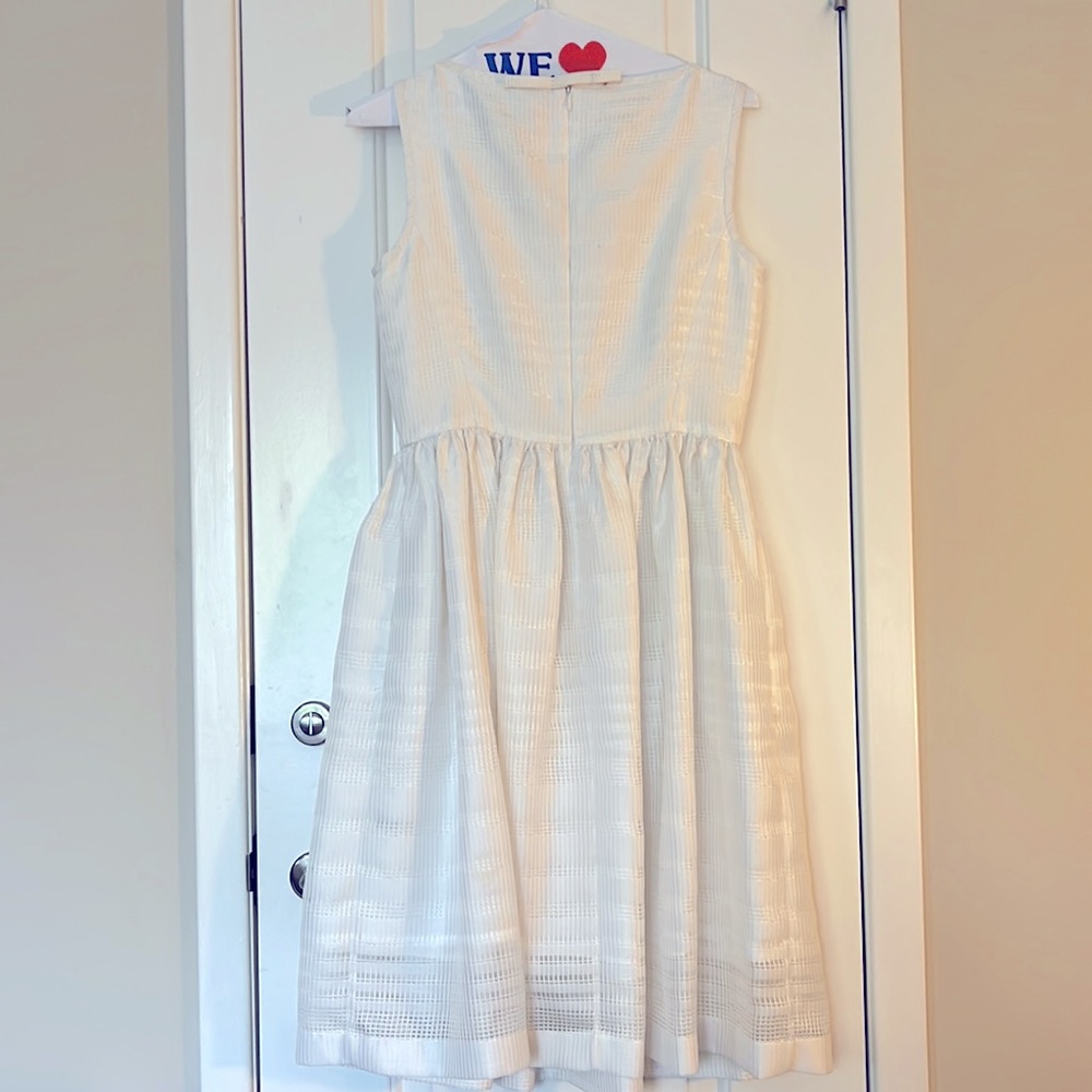 Kade Spade Sleeveless shirt. Size 4 - Picture 2 of 4